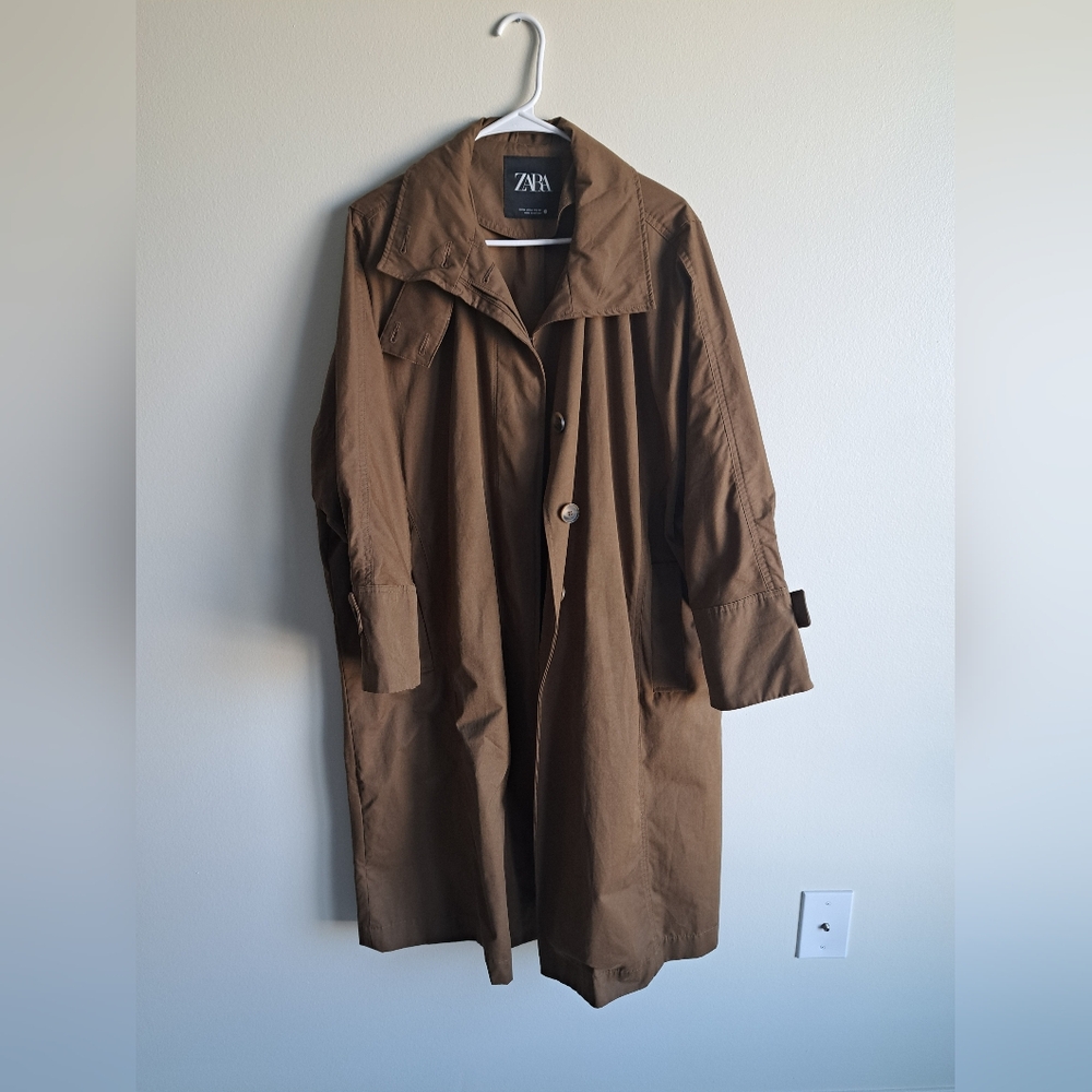 NWOT Zara trench coat , size M